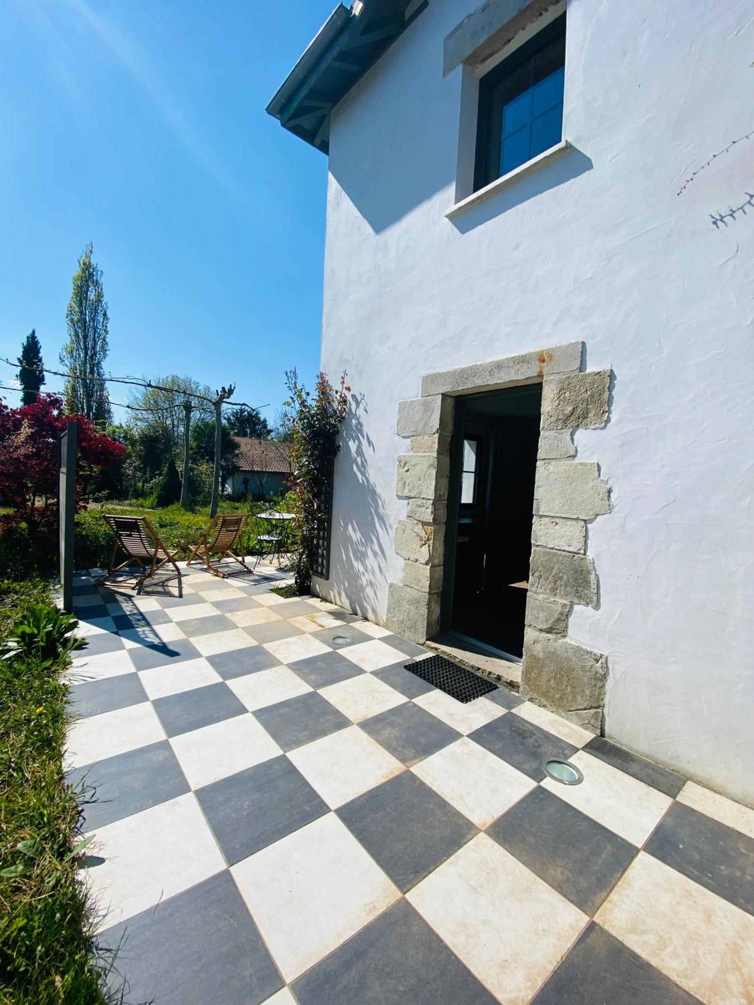 La Bastide De Guiche Entre Ocean Et Montagnes Apartment Bagian luar foto